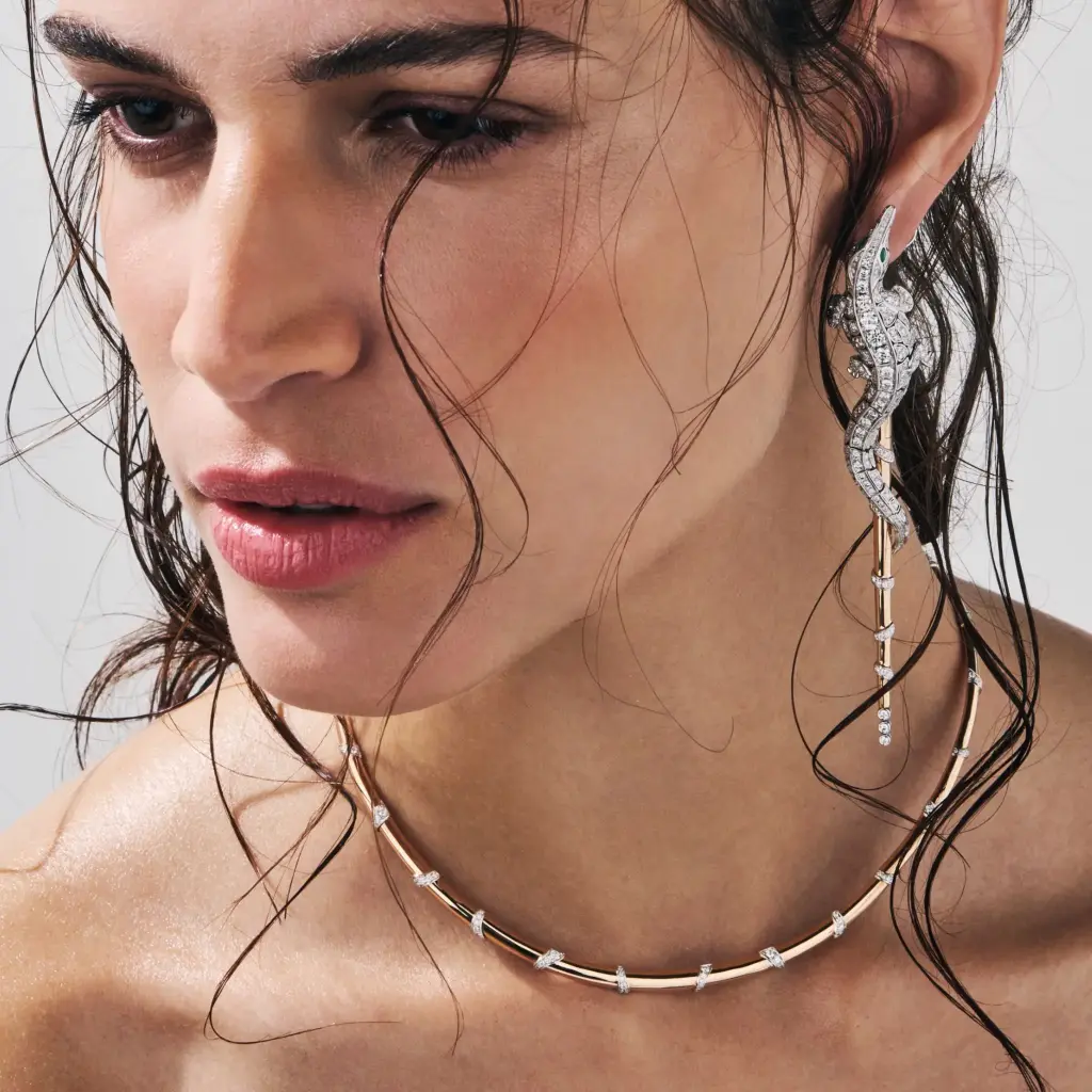 CARESSE-DE-CROCO-LIGHT-PAVE-DIAMOND-NECKLACE_-WHITE-AND-ROSE-GOLD-ORLOV-48907038_2048x.webp