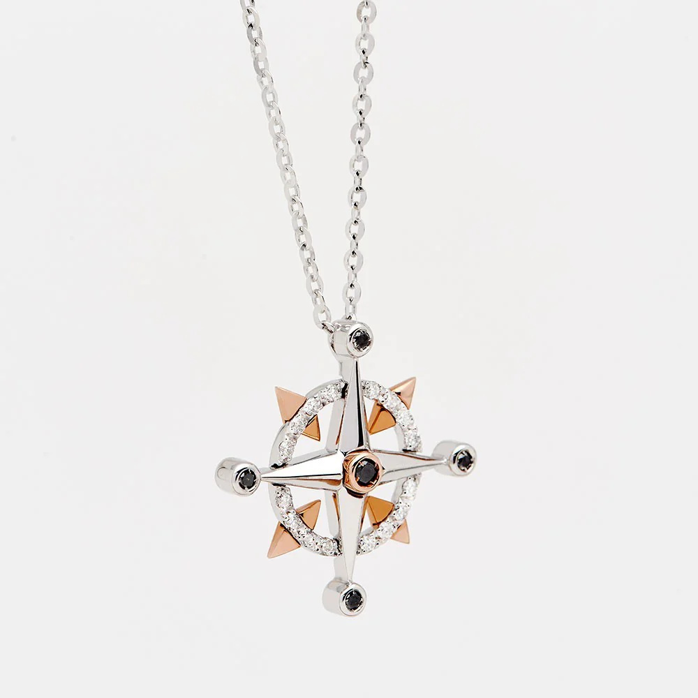 Zancan Zancan Gold Necklace With Wind Rose Pendant And Diamonds EC625BR