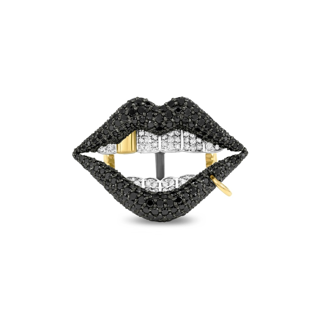 Lip-Lock n’ Roll Ring