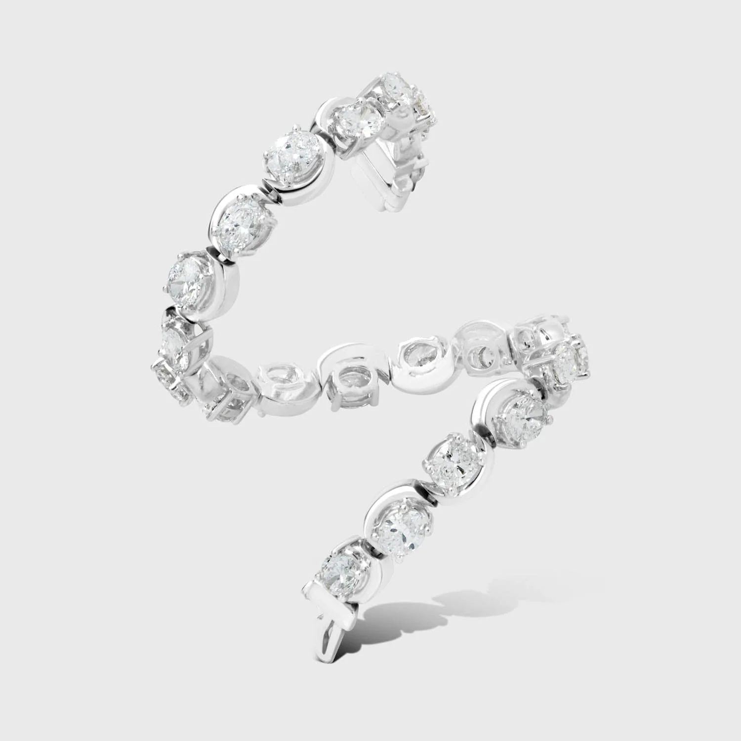 White Gold La Vague Bracelet