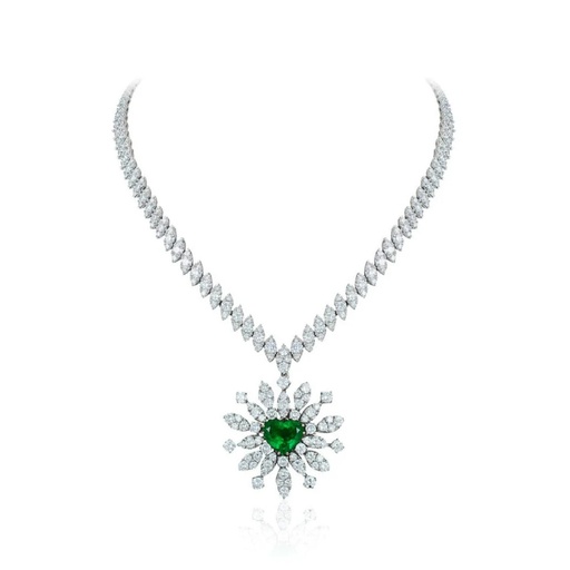 [N2244] White Gold Diamond Emerald Snowflake Necklace